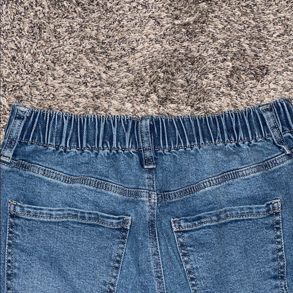 Women’s No Boundaries Elastic Waist Baggy Denim Jeans NWOT - Picture 4 of 5
